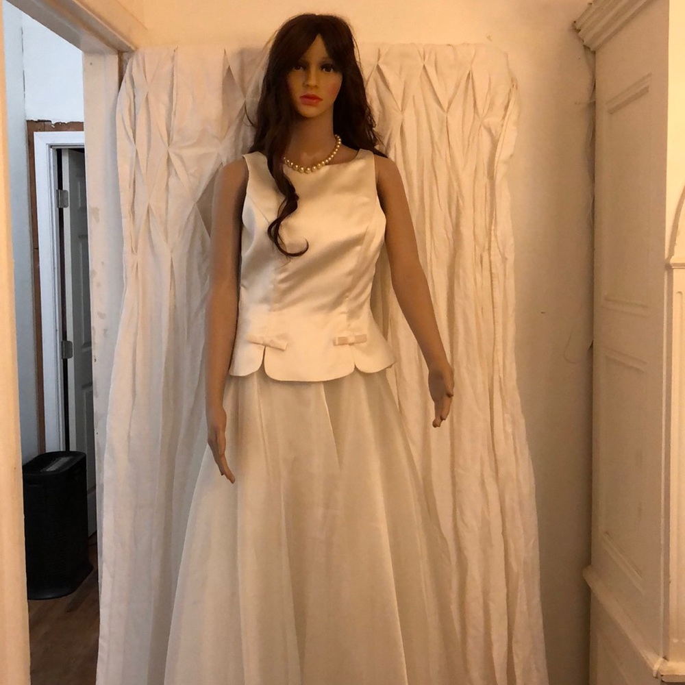 Dave & Johnny , Ladies white formal gown